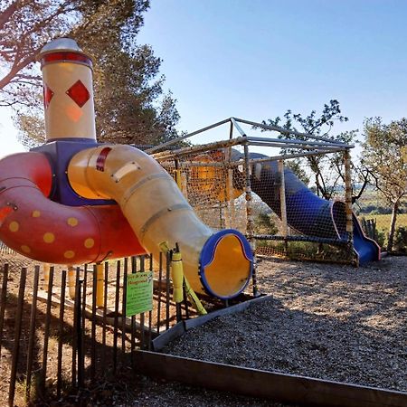 Camping Le Bois De Pins Salses-le-Château Exterior foto